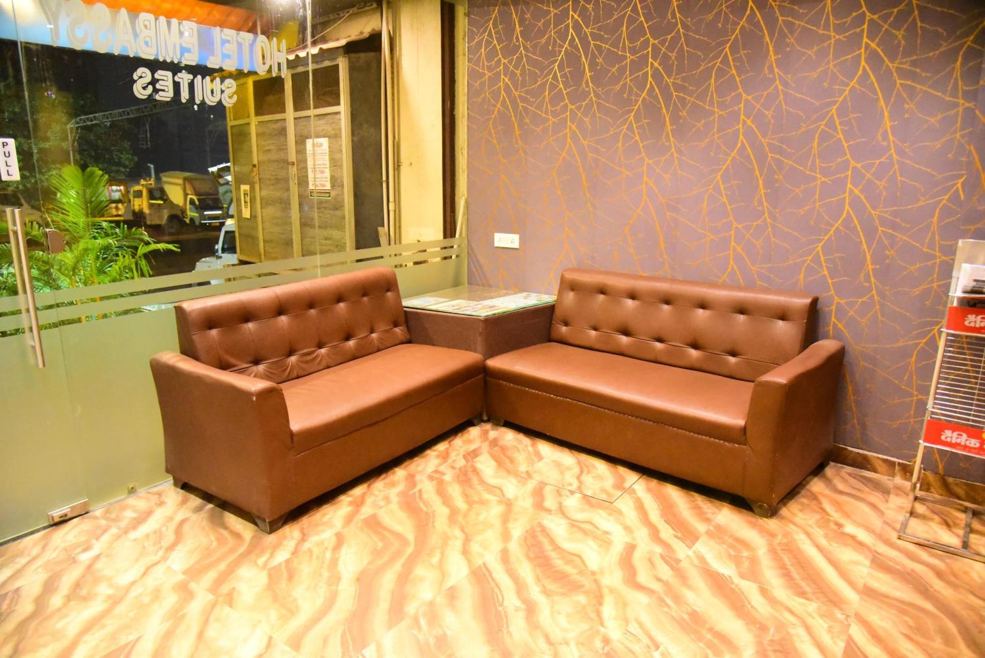 Hotel Embassy Suites Мумбаи Экстерьер фото
